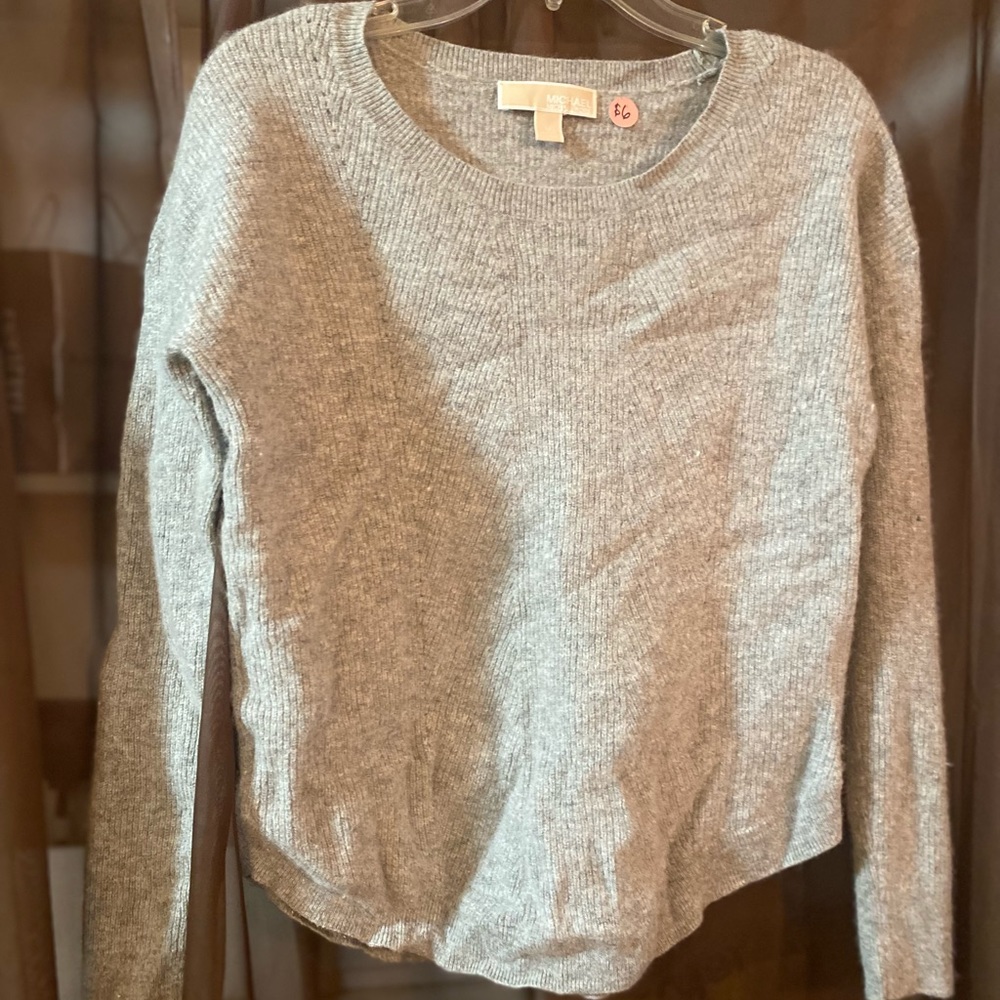 Gray sweater